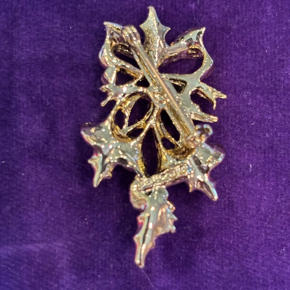 Gerry's Vintage Christmas Bells Holly Enamel Red Green Gold Tone Brooch Pin